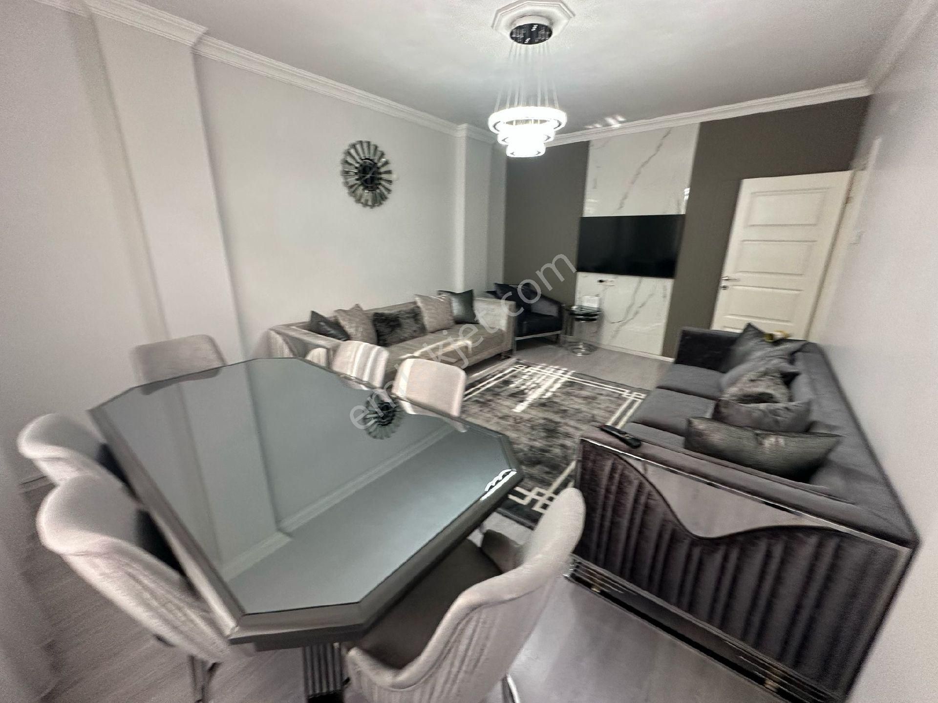 Pusula İnş.tan 50 Yıl Mah Cadeye Yakın İçi Komple Sıfırlanmış 110m2 1kat Daire