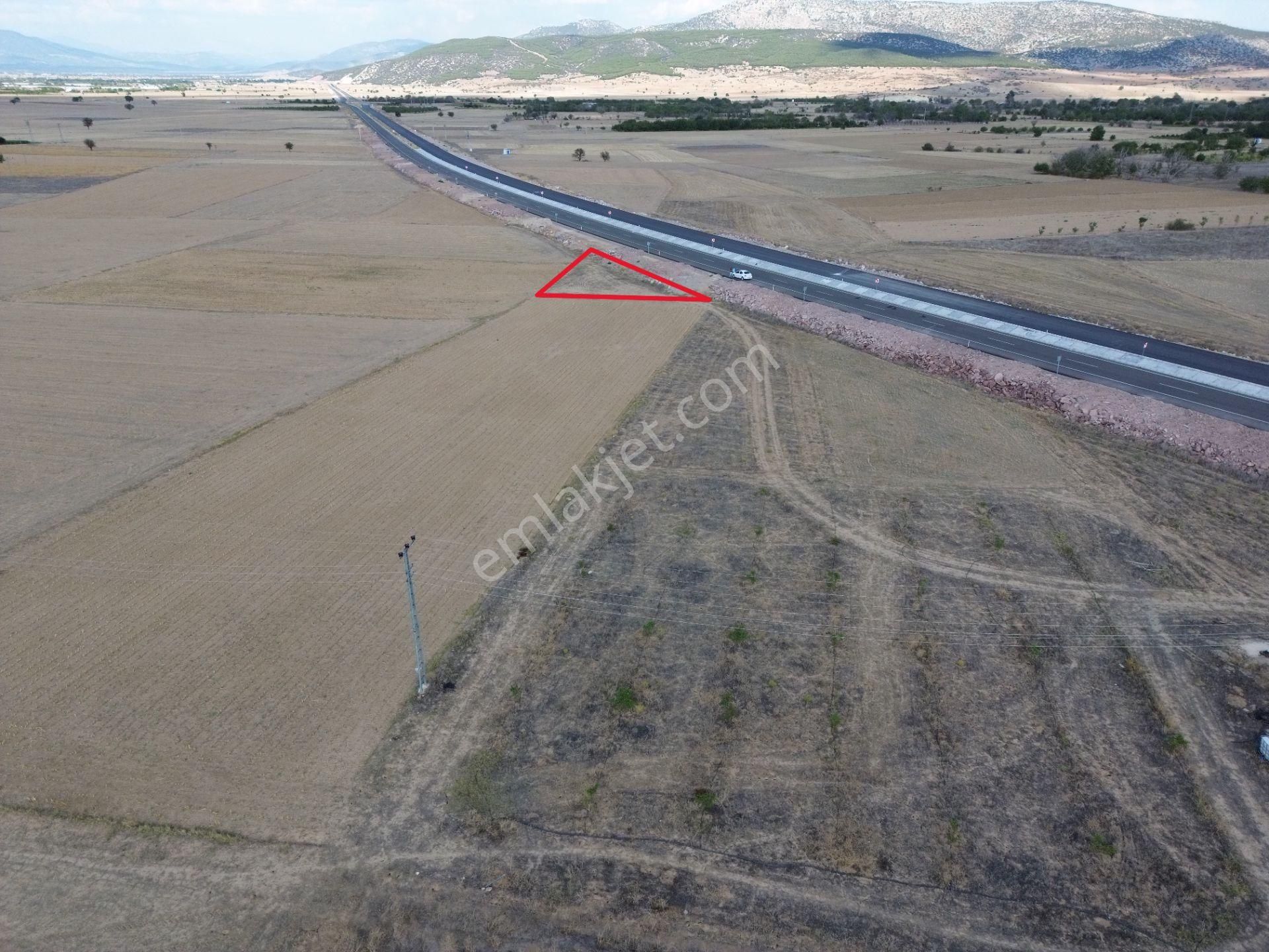 Korkuteli Yeltende Satılk Korkuteli-bucak Yol Kenarı 544 M2 Sulak Tarla - Görsel 6