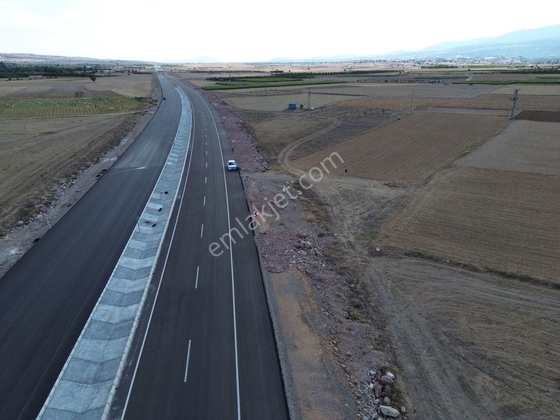 Korkuteli Yeltende Satılk Korkuteli-bucak Yol Kenarı 544 M2 Sulak Tarla - Görsel 8