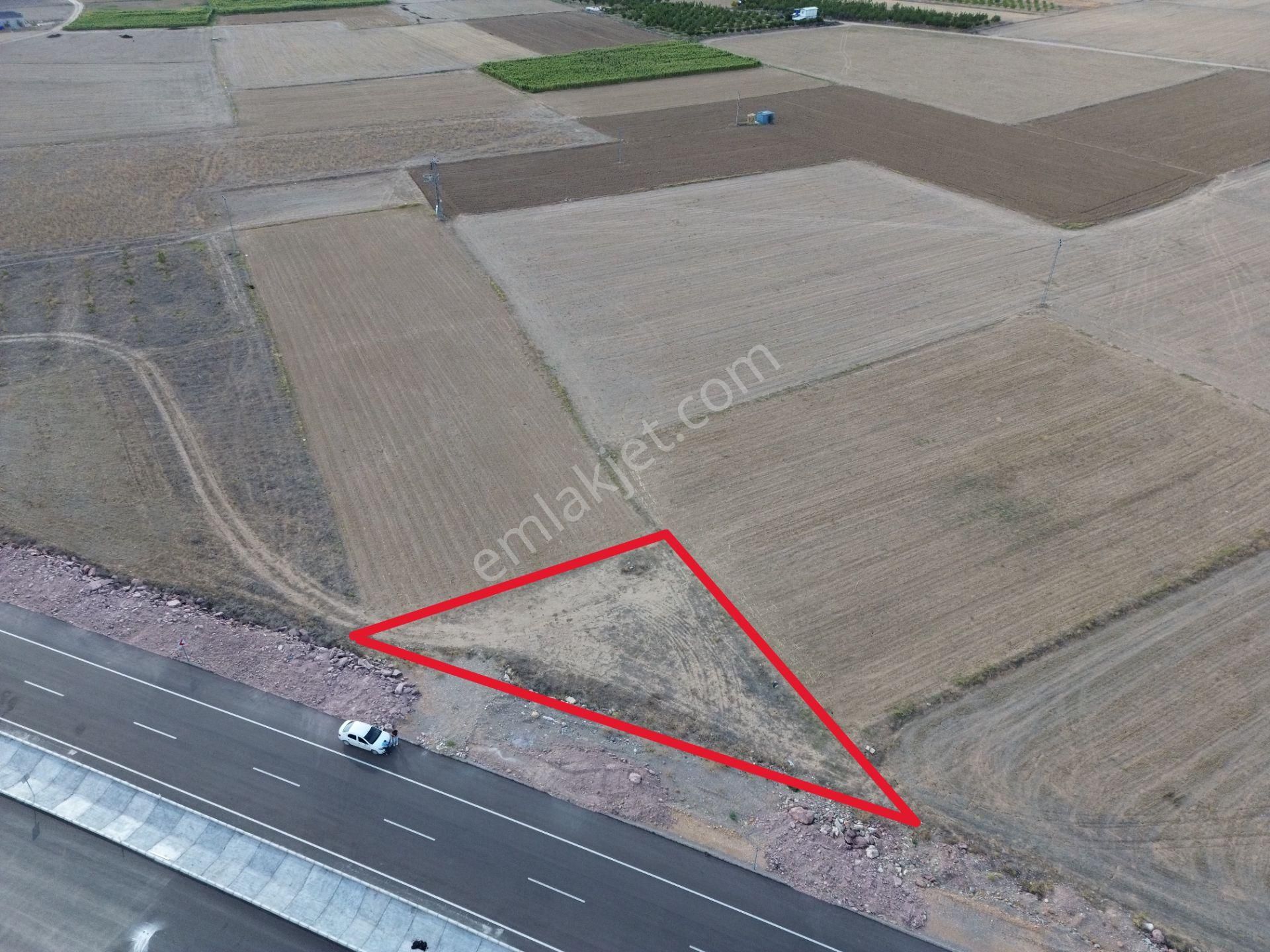 Korkuteli Yeltende Satılk Korkuteli-bucak Yol Kenarı 544 M2 Sulak Tarla - Görsel 3