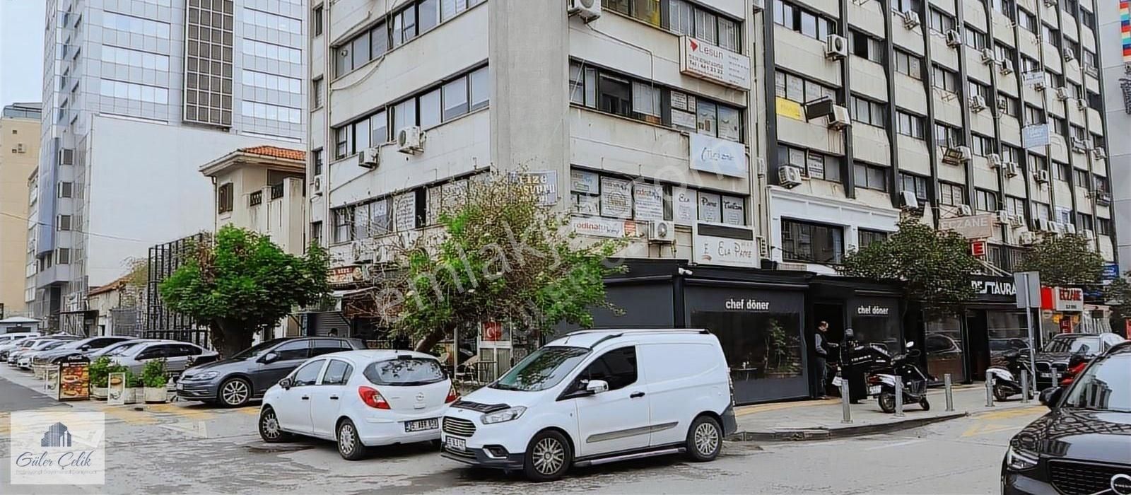 Dedeişmerkezinde Köşe Konumlu Kiralık İşyeri