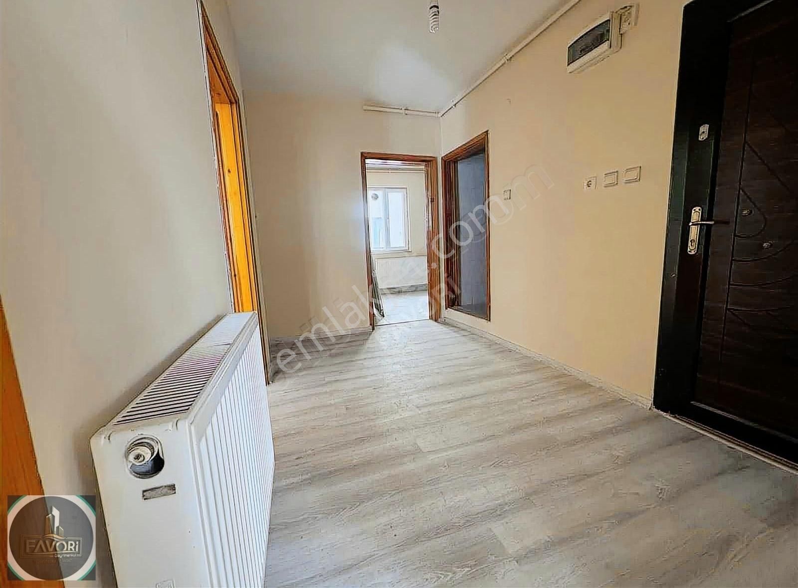 Sütlüce Mahallesi Nef Yakını2+1 Satılık Arakat Daire