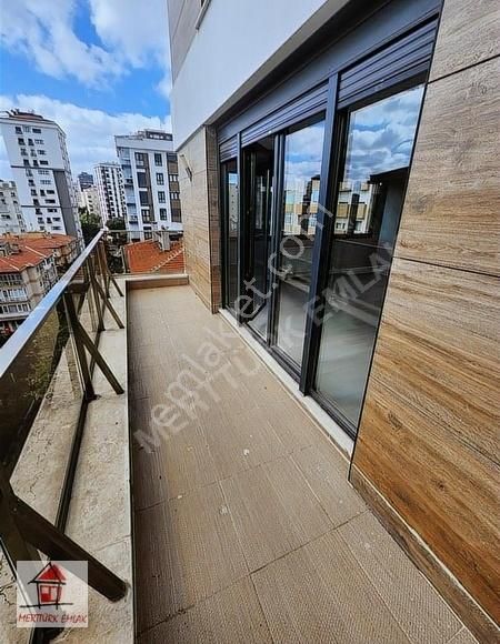 Merttürk Kozyatağı Min Yakın Genç Binada Teraslı Ebeveyni Lüx !!
