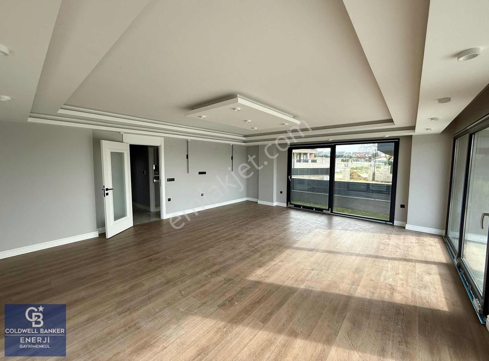 Silivri Mimarsinan'da Satılık 7+2 Müstakil Lüks Villa Havuzlu - Görsel 2