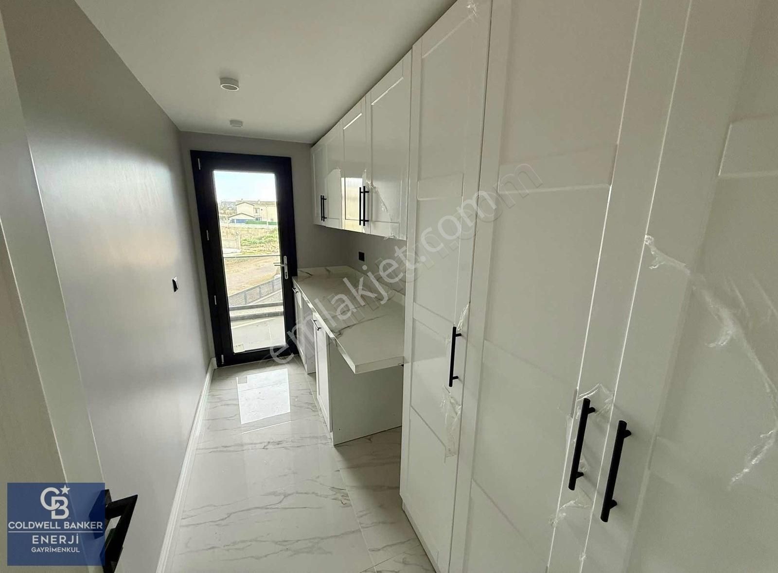 Silivri Mimarsinan'da Satılık 7+2 Müstakil Lüks Villa Havuzlu - Görsel 35