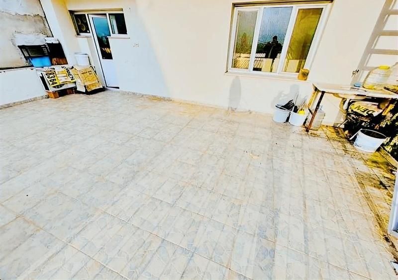 Ege Üniversitesi Arkasında 1+1 Geniş Teraslı Kiralık Daire