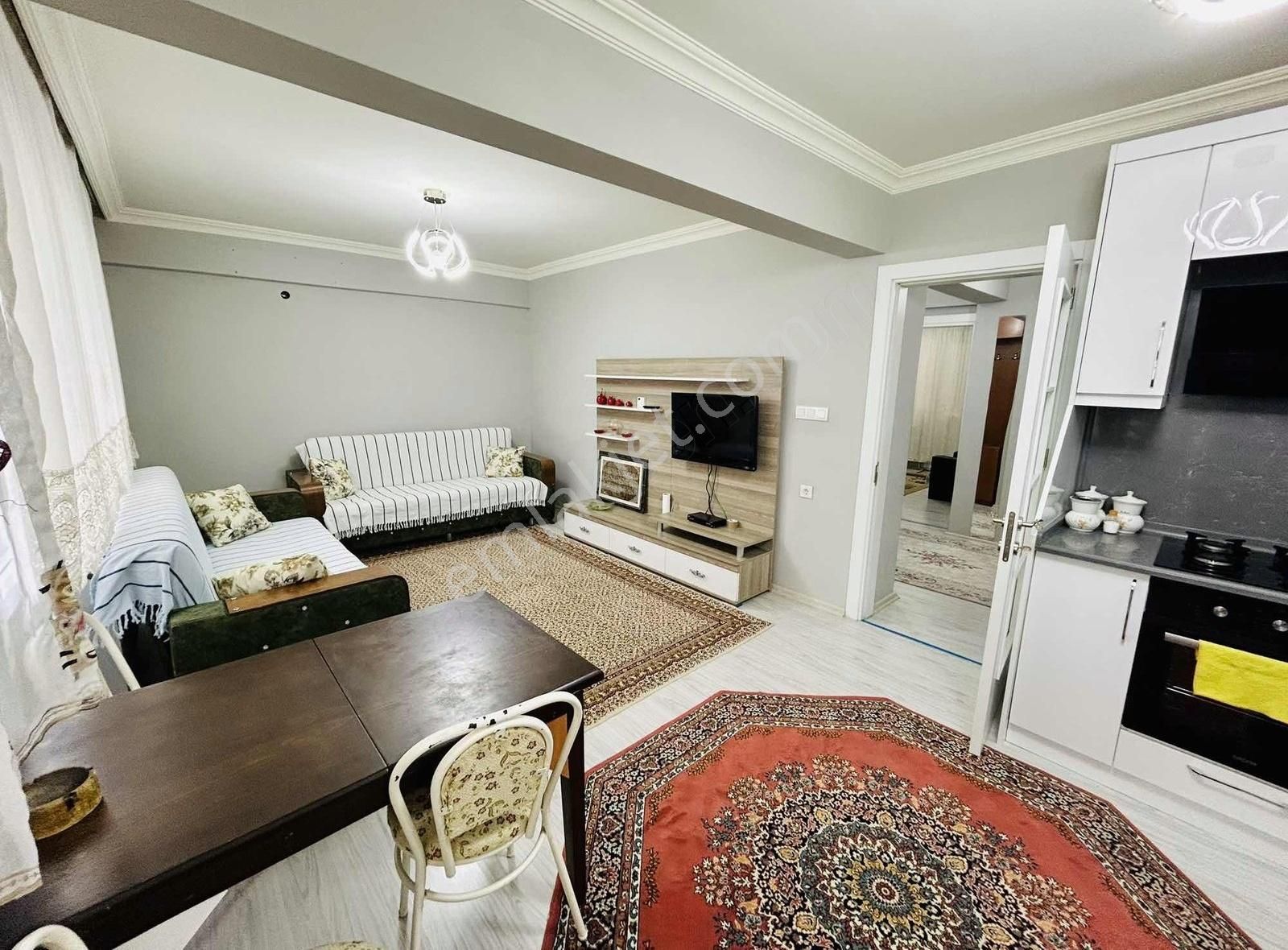Merkezi Yerde 2+1 Doğalgazlı Eşyalı Kiralık Daire