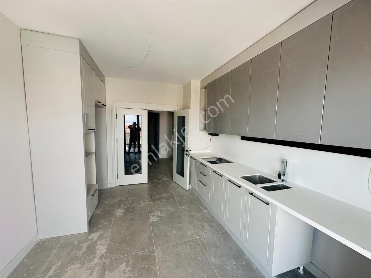 Saraycık Bordo Prestijde 9. Katta 130 M2 3+1 Daire