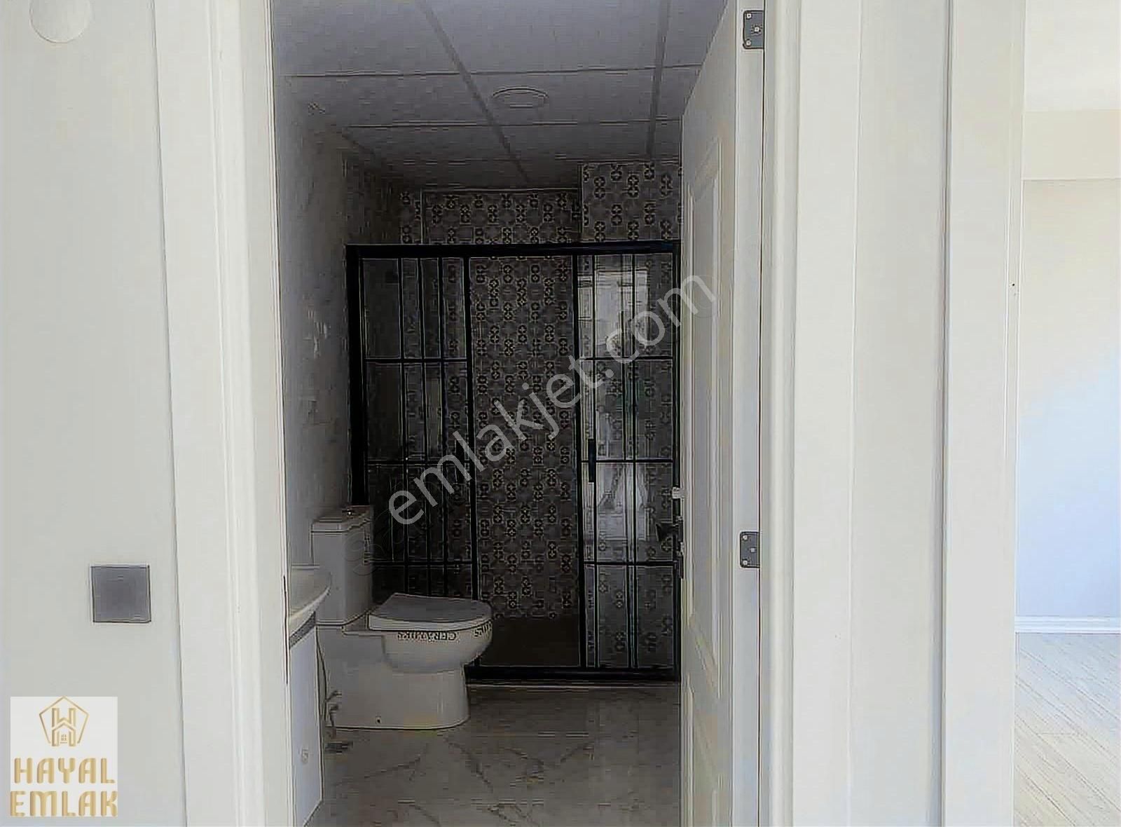 Ezine Merkez De 1+1 Satılık Daire