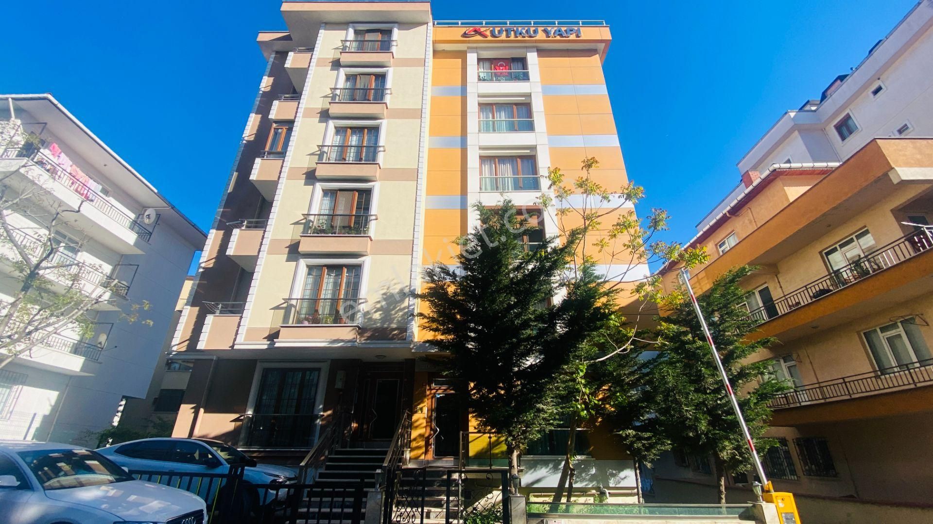 Maltepe Bağlarbaşı’nda Ebeveyn Banyolu, Satılık 2+1 Daıre