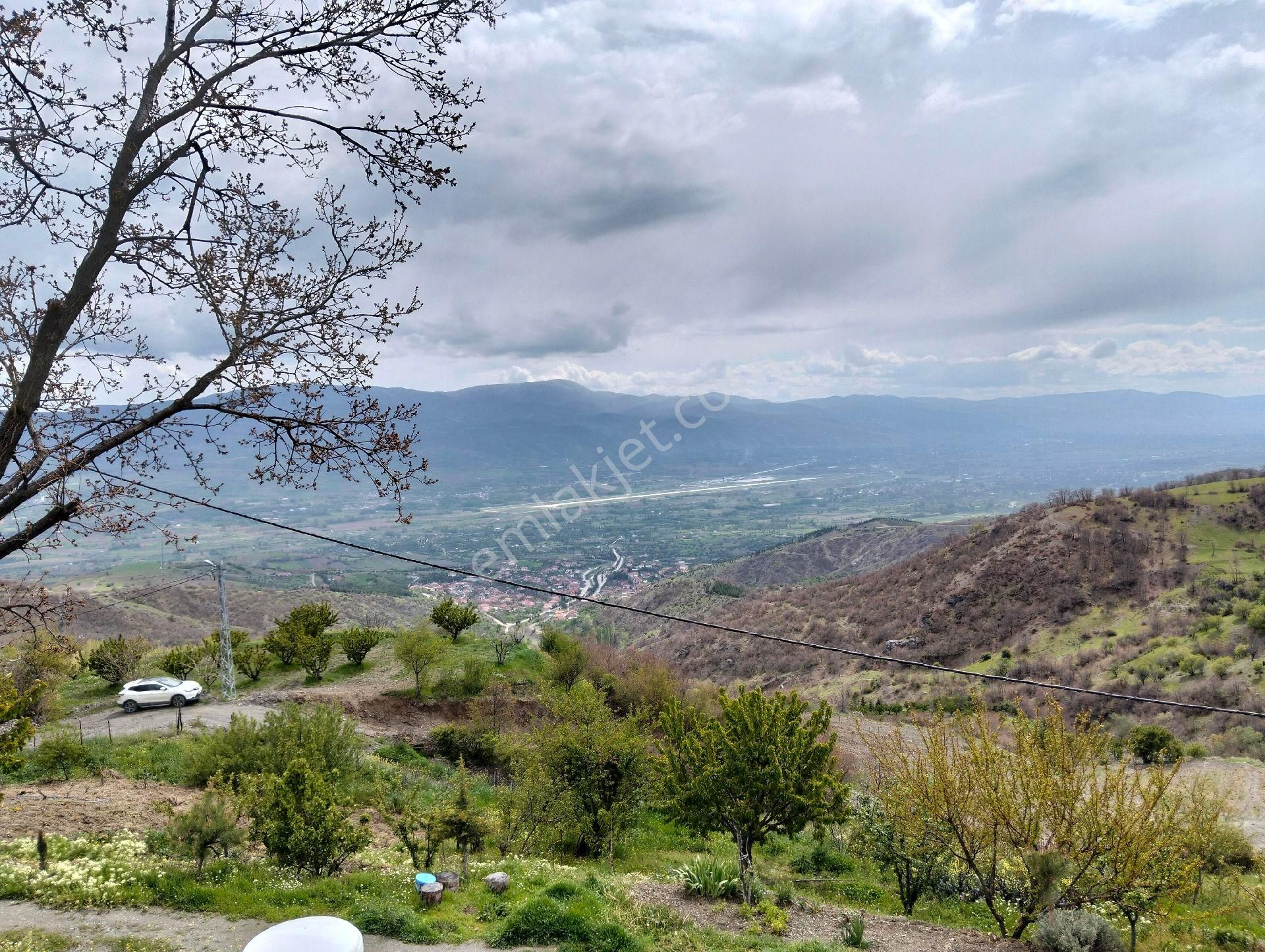 Tokat Merkez Emirseyit Beldesinde Bozatalan Mahal. Ev İçerisinde Satlık Tarla - Görsel 5
