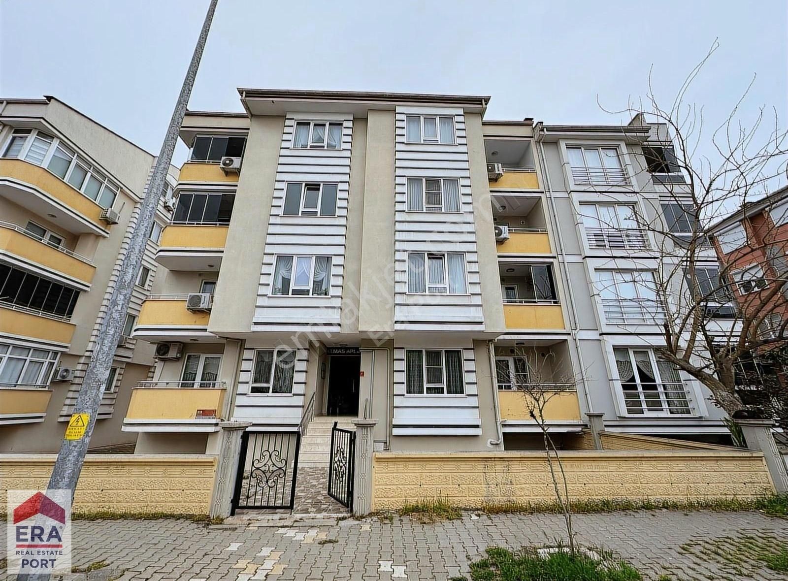 Era Port Güvencesiyle Bahçelievler'de Site İçinde Kiralık Daire