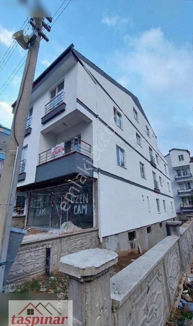 Şanlı Mahallesi'nde Satılık Ara Kat 2+0 Daire