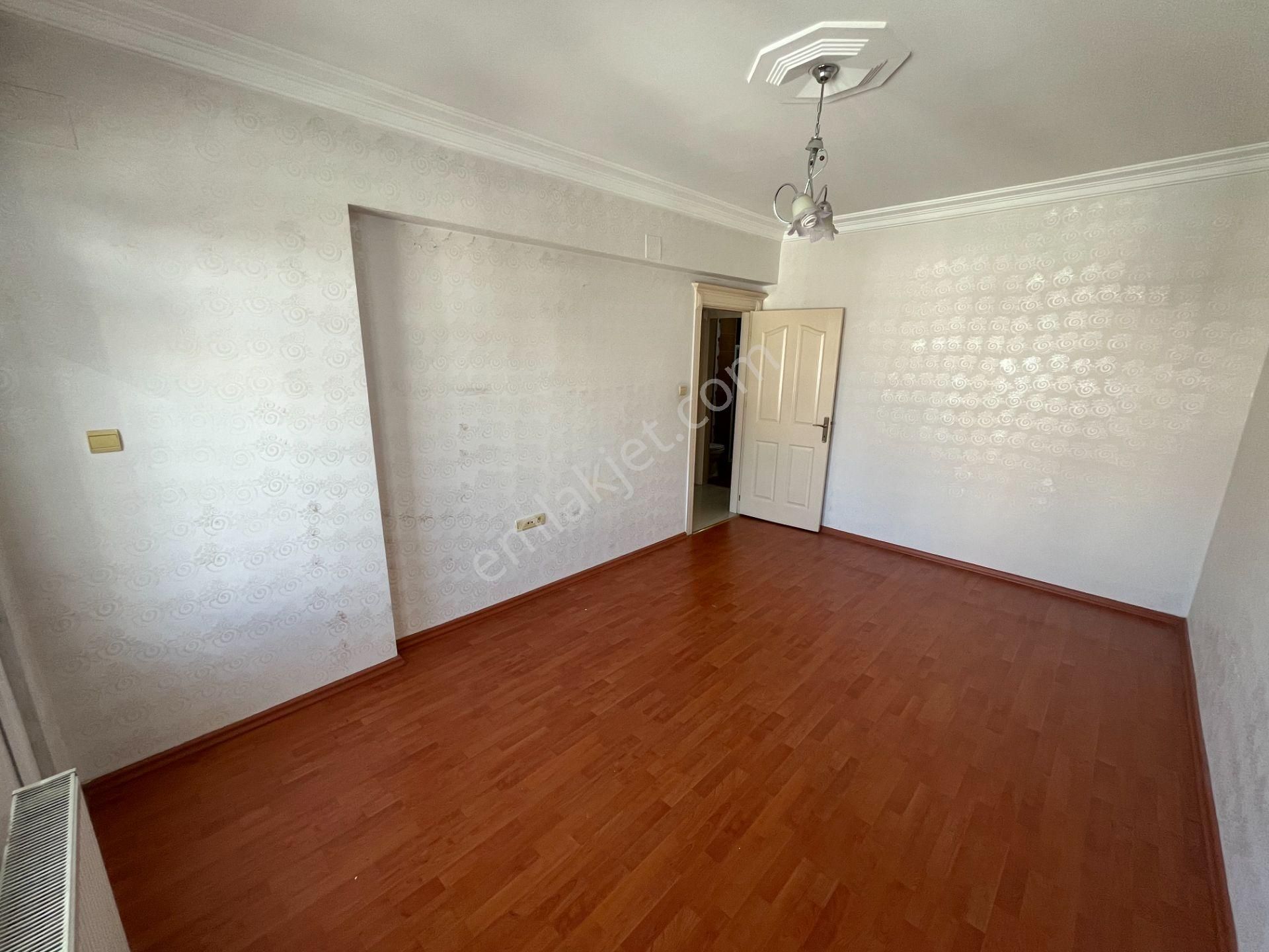 Repa Gayrimenkul Ertuğrul Değer'den Yeditepe De Kiralık 3+1
