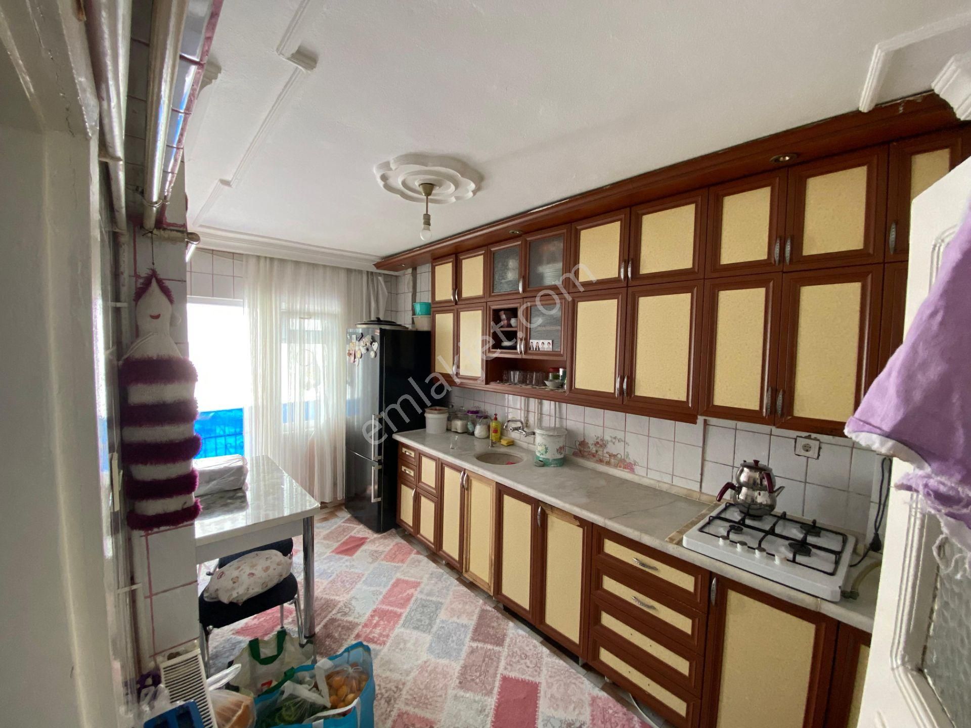 Akşemsettin Mh Ulaşıma Yakın Katta Daire