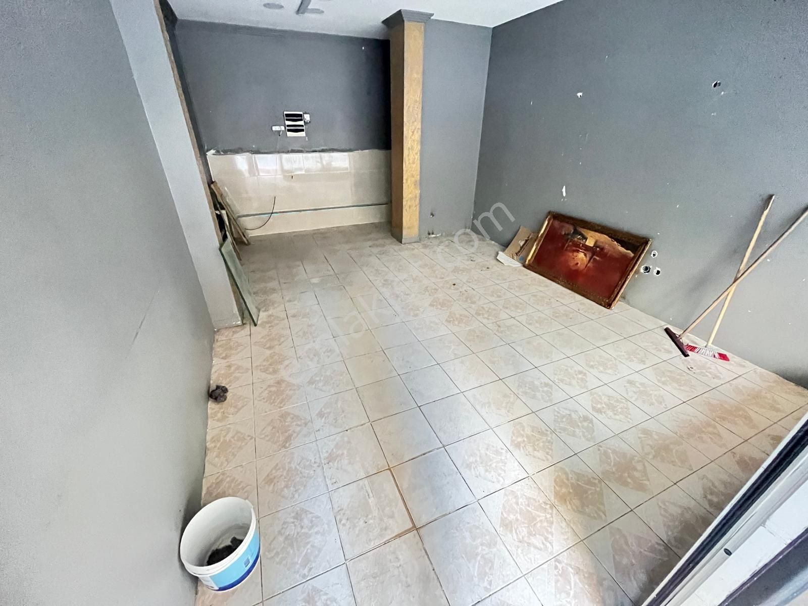 Aydın İnşaat'tan Cebeci Mh. 25m2 Giriş Otomatik Kepenkli Kapılı Dükkan Kira:12.000₺