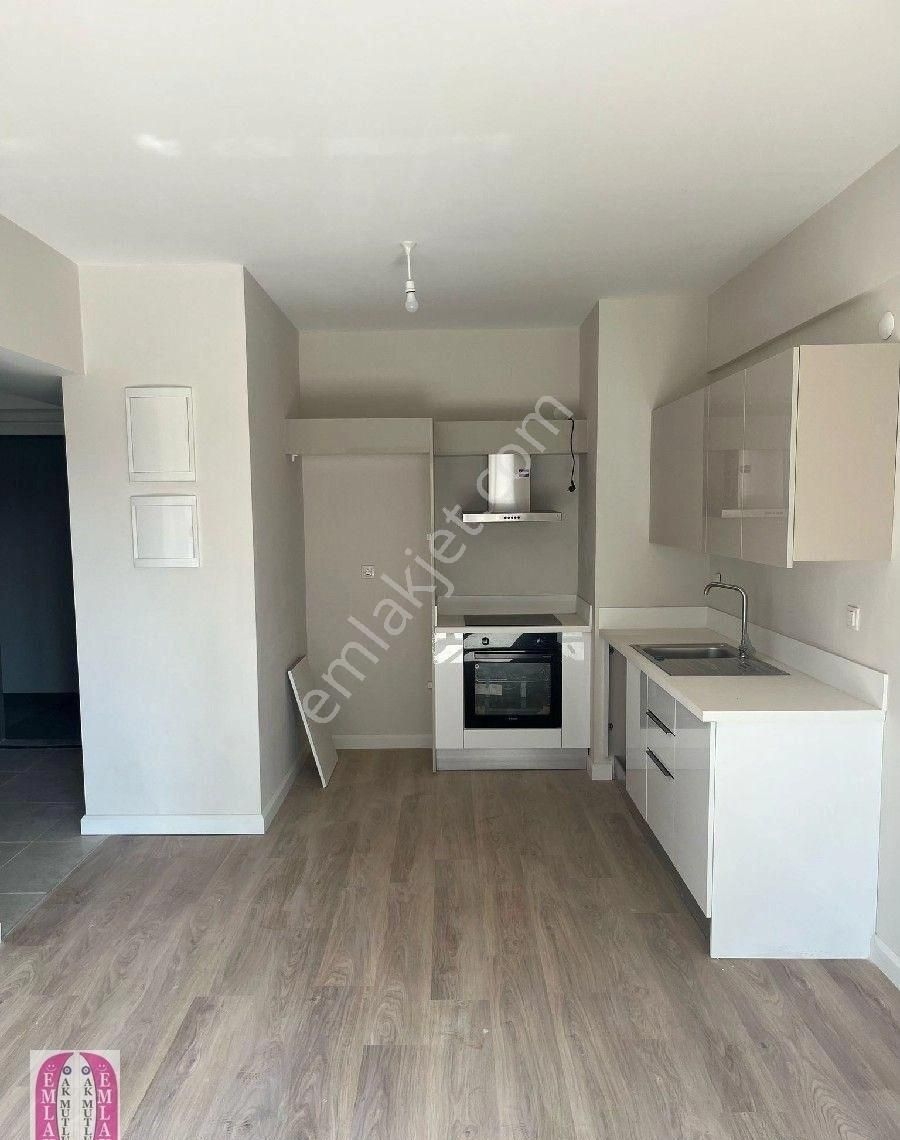 A K Mutludan Sur Yapıda 2+1 80 M2 Daire