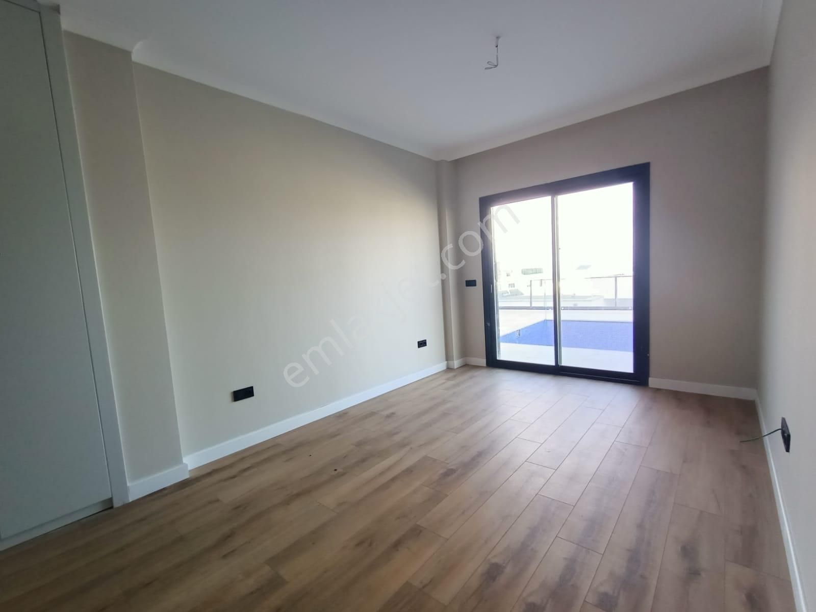 Yorulmaz'dan Deniz Manzaralı Özel Havuzlu 3+1 Tek Katlı Villa - Görsel 19