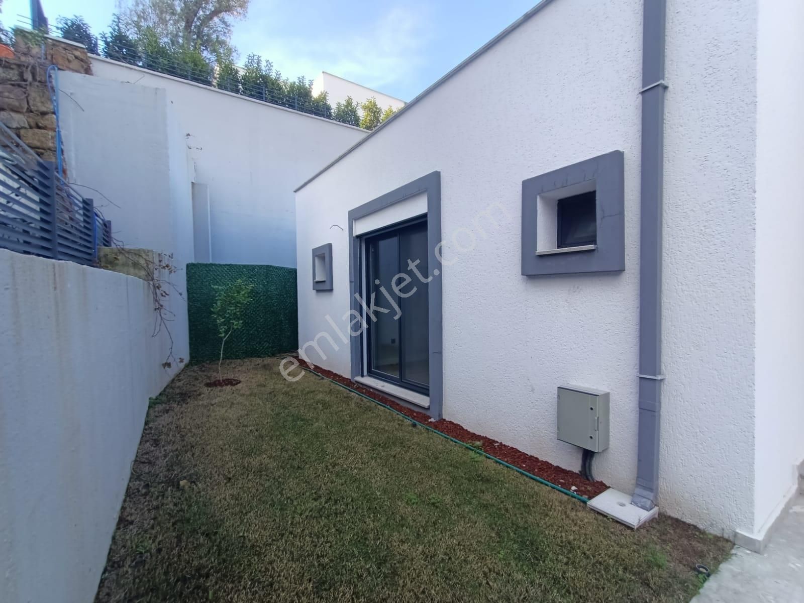 Yorulmaz'dan Deniz Manzaralı Özel Havuzlu 3+1 Tek Katlı Villa - Görsel 6