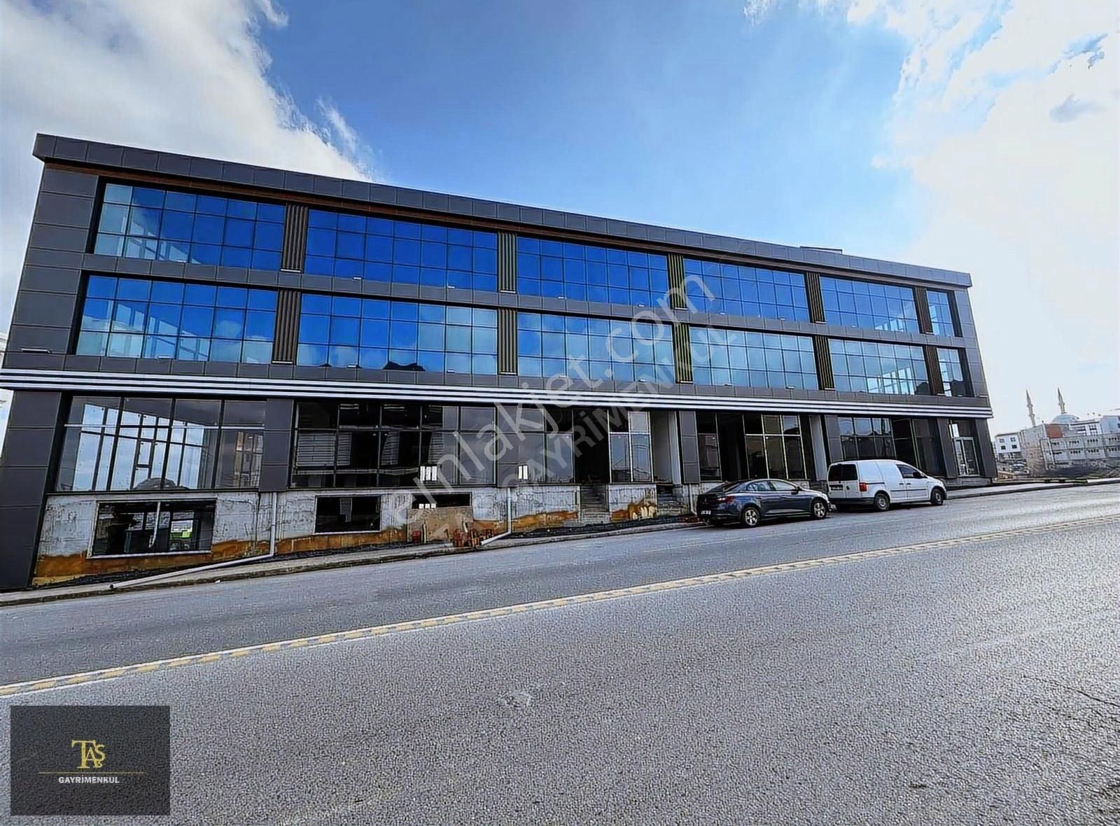 Tır Rampalı Fabrika İmalat Katı