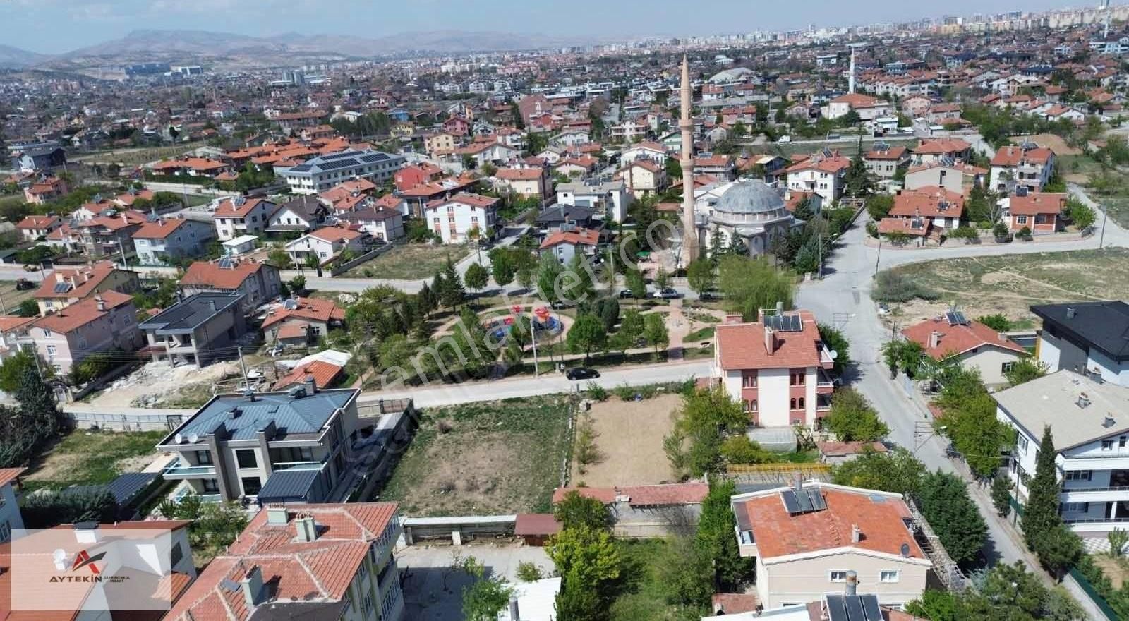 Meram Selver'de Hatıp Cad. Yakın Süper Konumda Villa Arsası