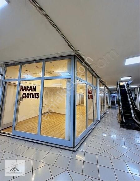 Aksan Emlak'tan Taç Sitesinde 80 M2 Satılık Dükkan!