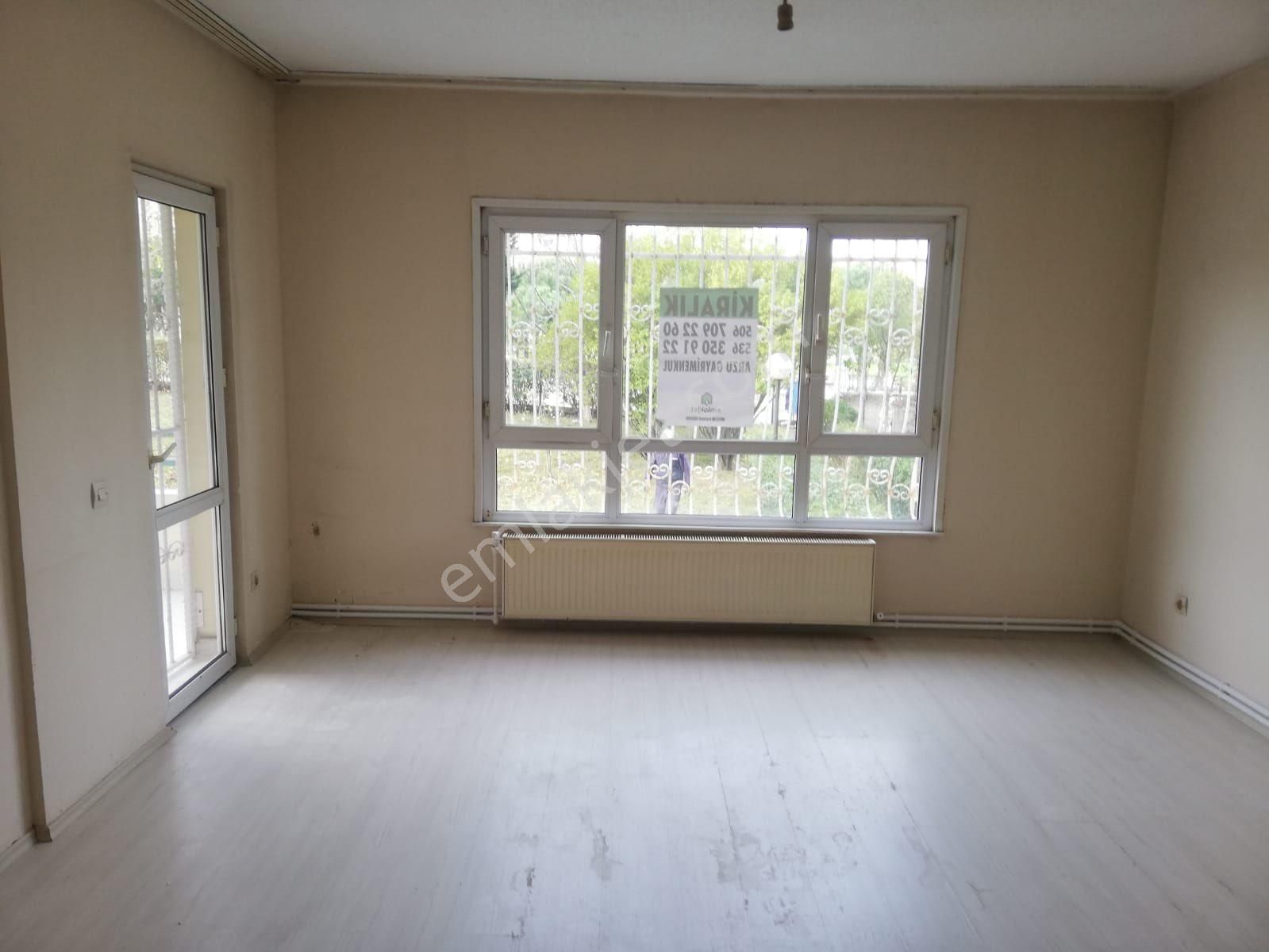 Kapaklı Emlak Konutları Nda Satılık 3 + 1 Giriş Kat Daire