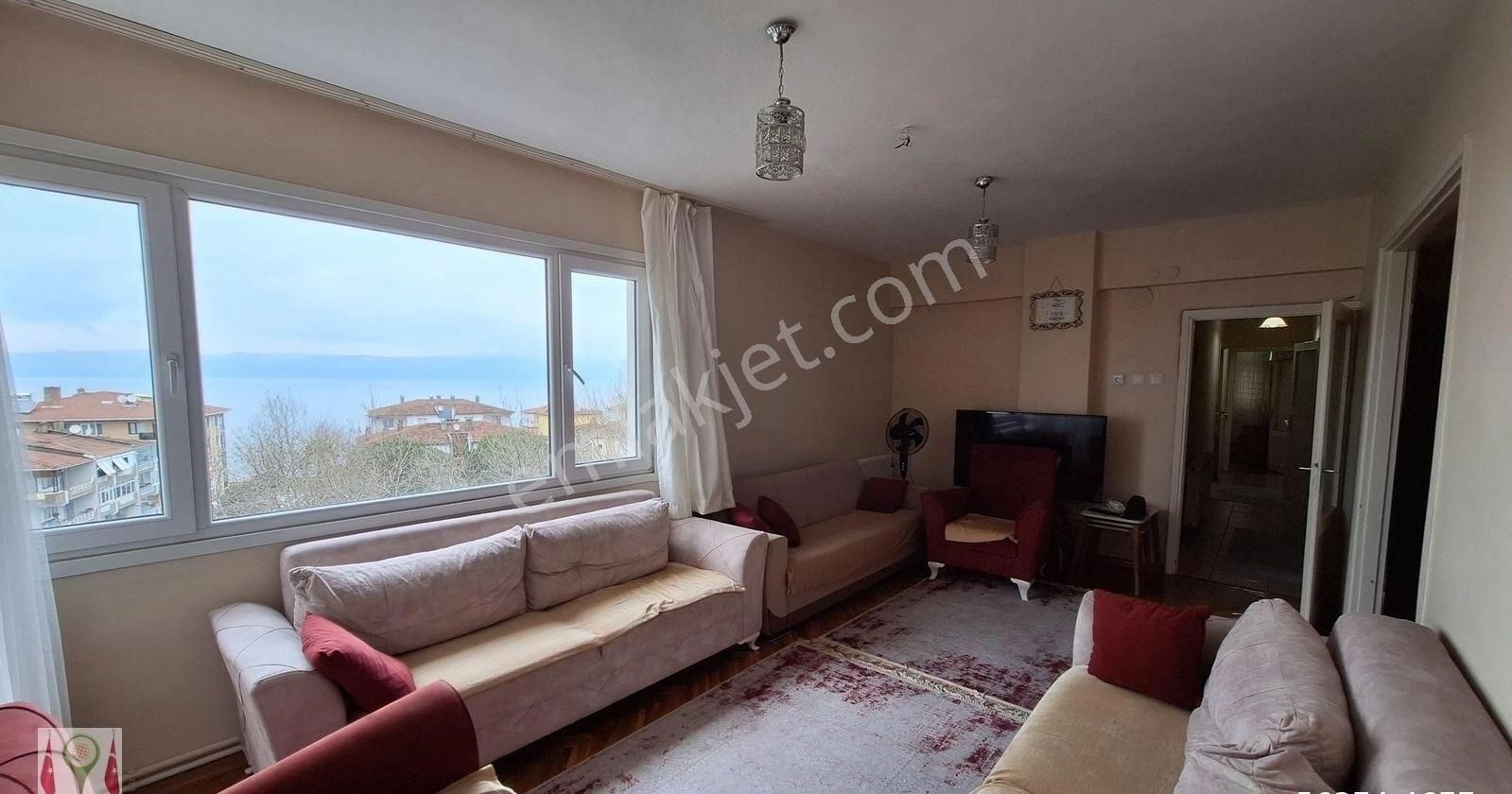 Kocaeli Karamürsel 4 Temmuz Mah. Satılık 3+1 Eşyalı Daire
