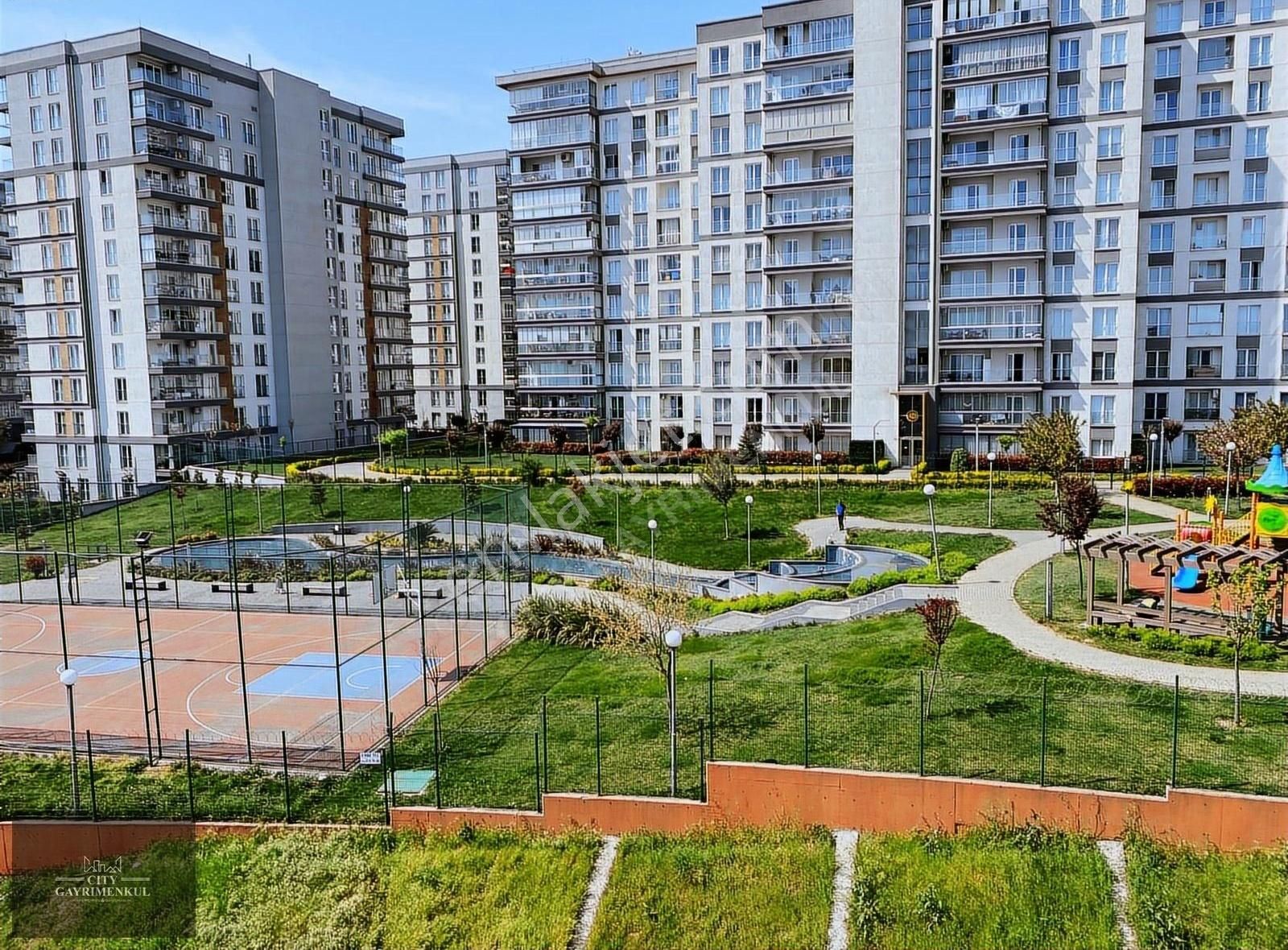 İnönü Mahallesi Yeni Binada Tadilatlı 1+1 Satılık 65 M2 Daire