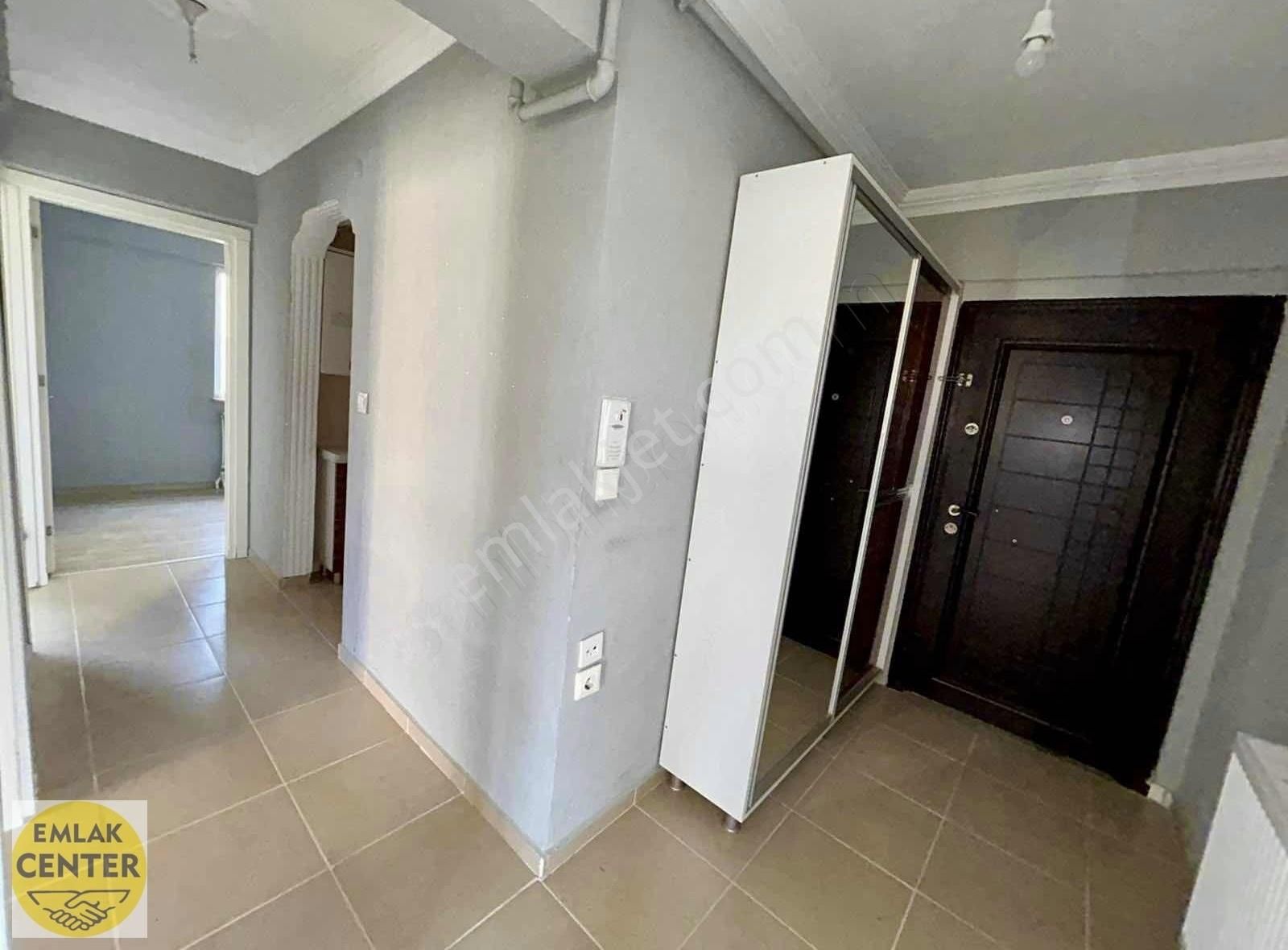 Emlak Center'dan Güzel Yurt Mah Site İçinde Satılık 3+1
