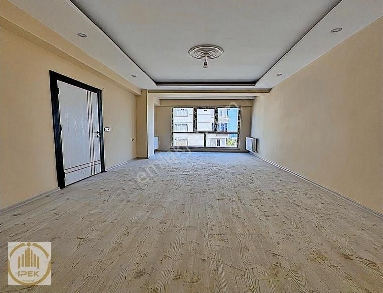 Acil Hadımköy Merkez'de Satılık 2+1 80 M2 Lux Daire Fırsat