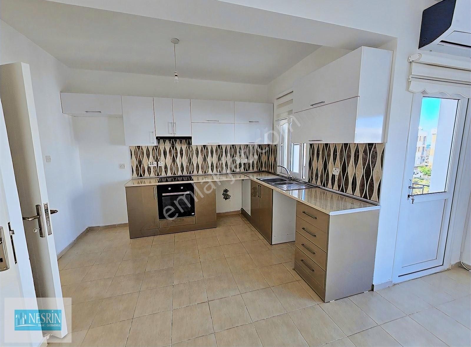 Girne Alsancak Lotus Park Sitesinde Muhteşem Bir 3+1