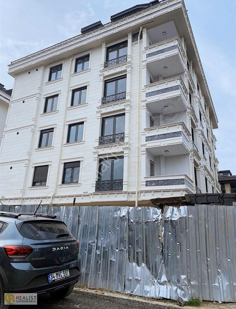 Çengelköy De Butik Sitede 4+1 Satılık Daire