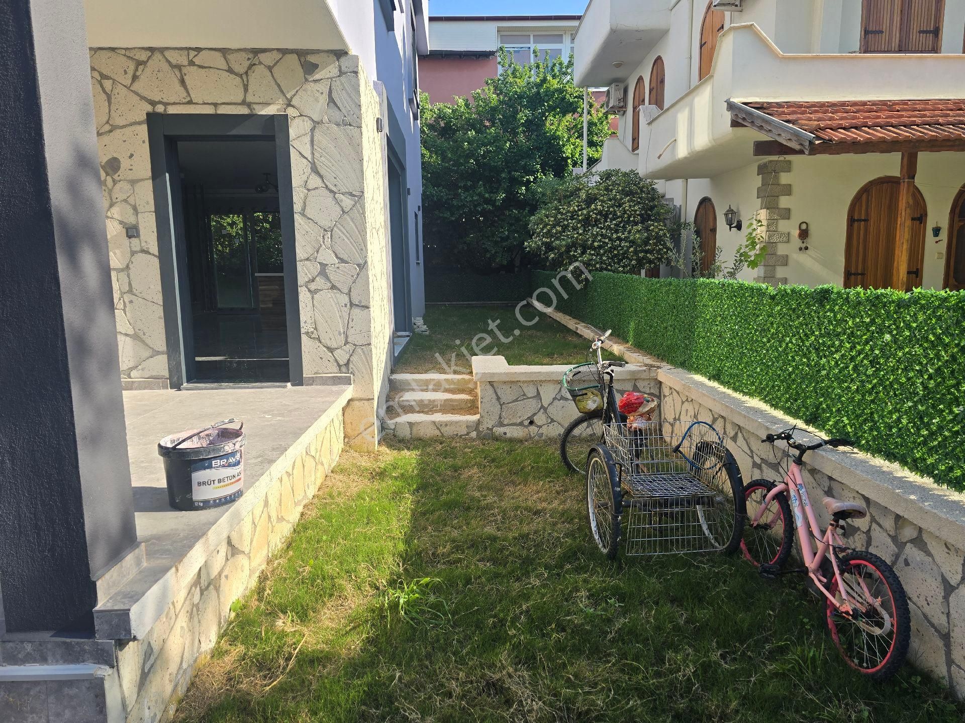 Seferihisar Ürkmez Doğanbeyede Satılık 3+1 Yzlık Villa Deniz Yürüme Mesafesinde - Görsel 3