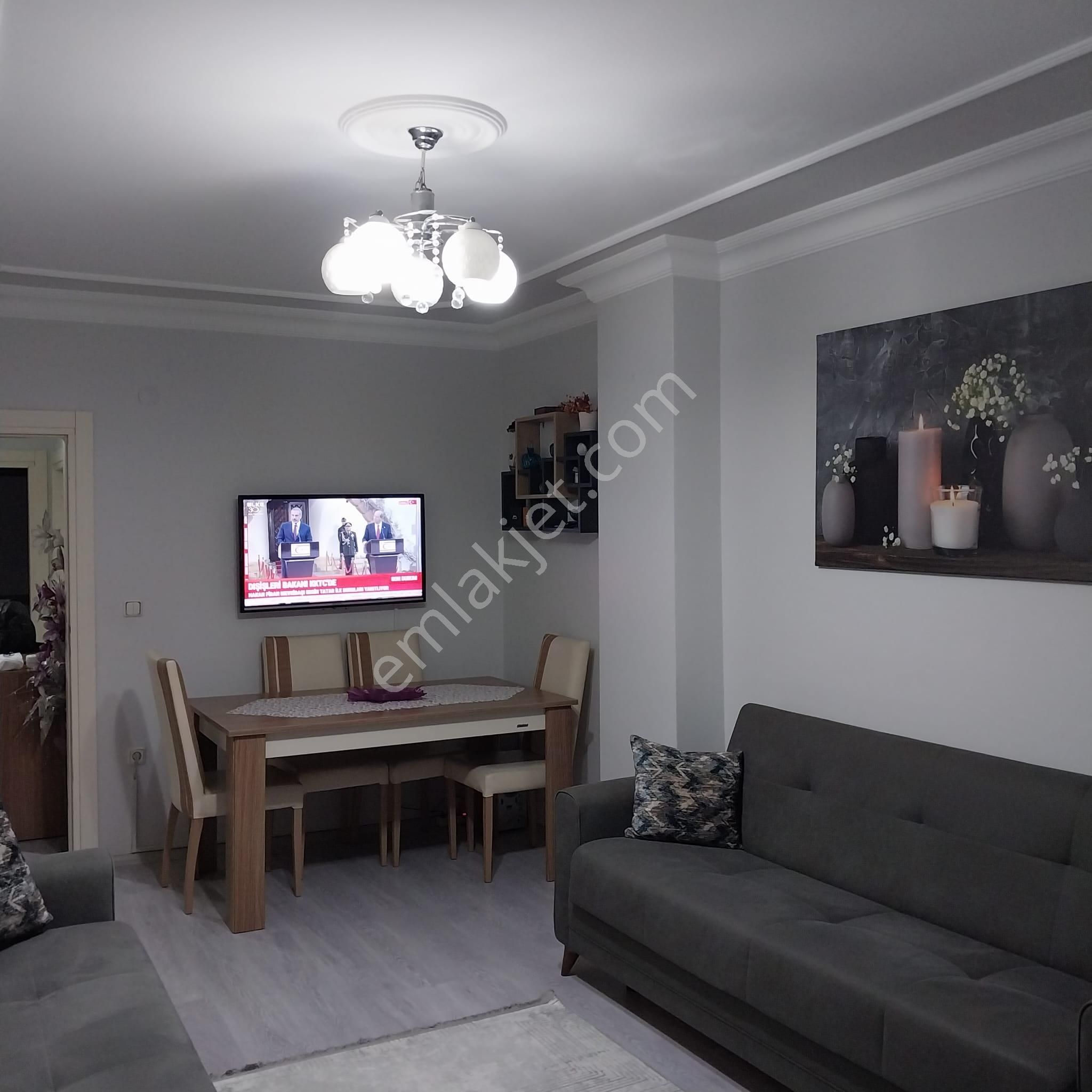 Büşra Gayrimenkulden Çarşı Merkezde Satılık Daire 2+1 Kat 2 Doğalgazlı Kombili Bina Yaşı 14