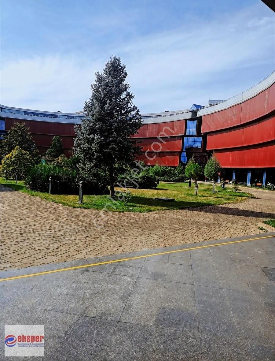 Osmangazi Buttim İş Merkezi Kat 3 De Satılık 66 M2 Ofis