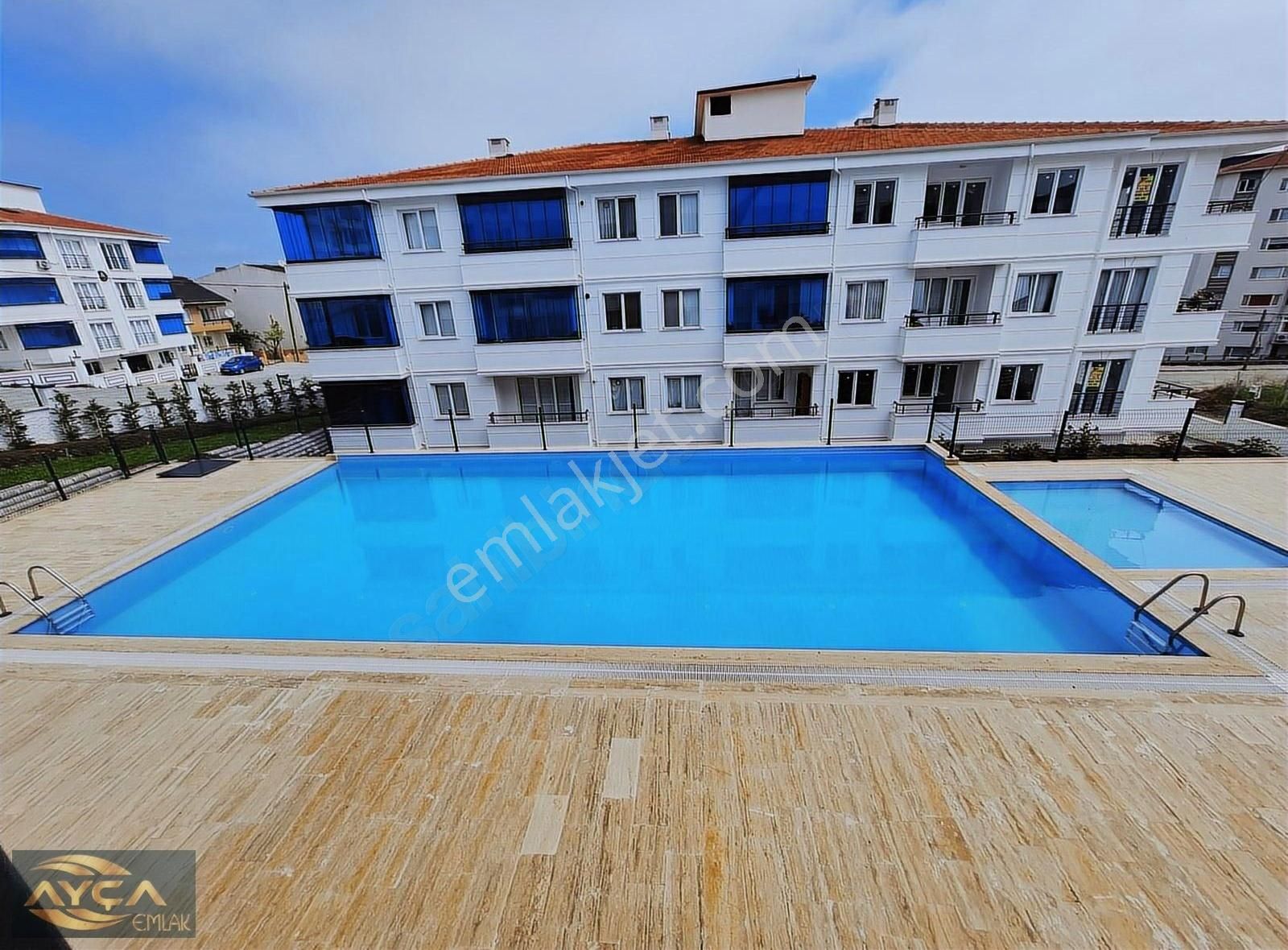 Havuzlu Sitede Ayçadan Satılık Ekonomik Sıfır 3+1 Daireler.
