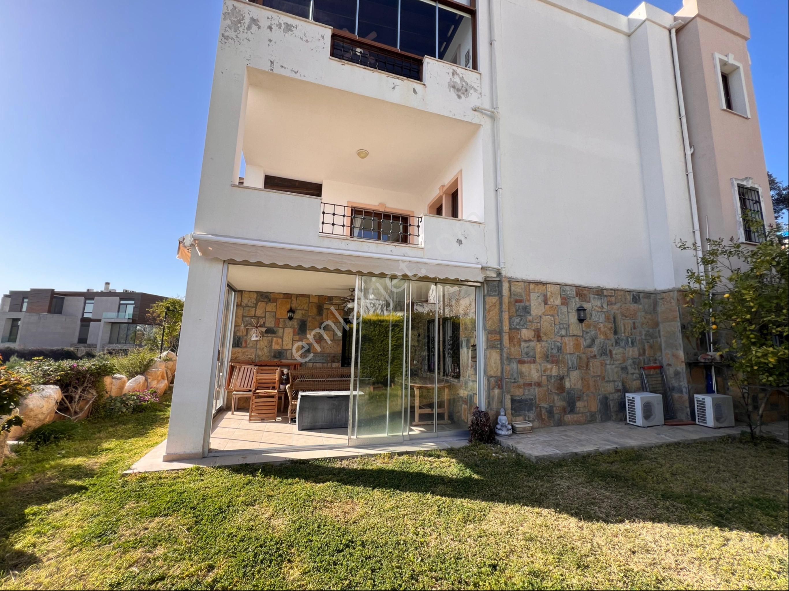 Bitez’de Deniz Manzaralı 2+1 Bahçe Katı
