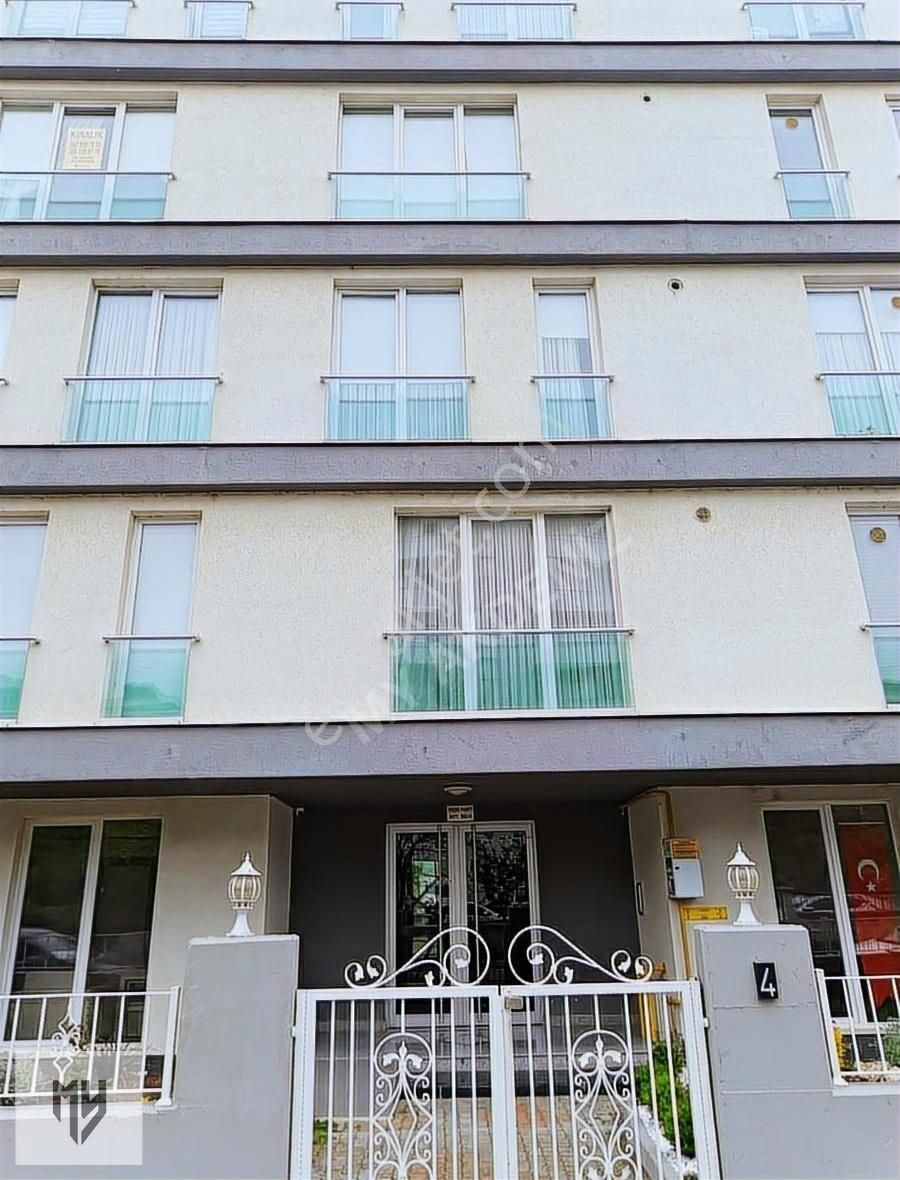 My Akdeniz Den Yarı Eşyalı,geniş 1+1 Kiralık Daire