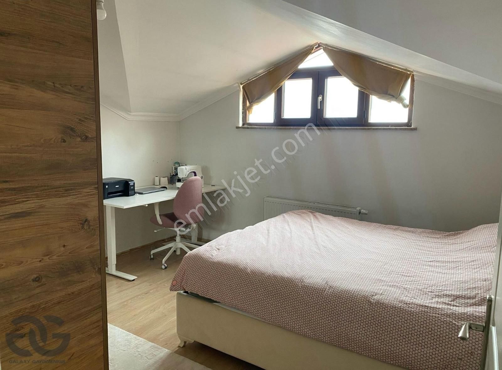 Nilüfer Demirci'de Satılık 5+1 Daire