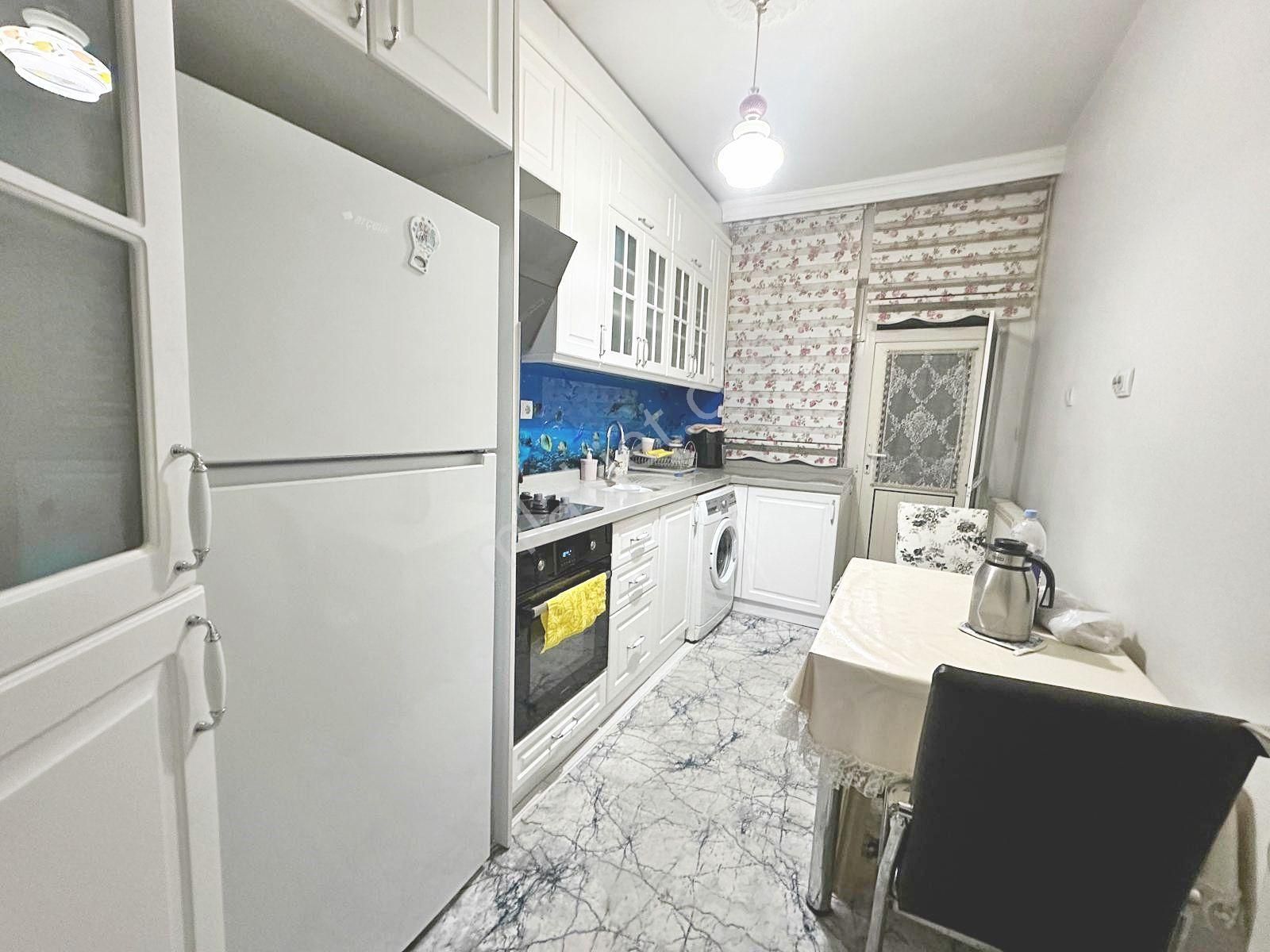 Gata Karşısı 3+1 1 Bağımlı Full Yapılı Üst Kat Güney Batı Cephe!