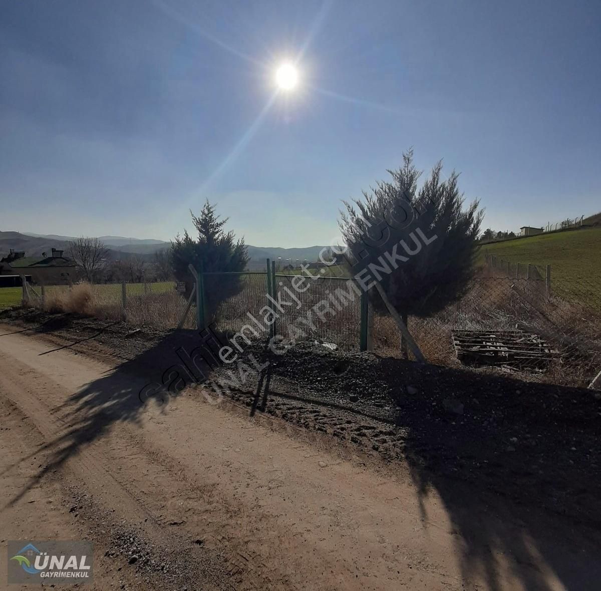 Ünal Gayrimenkul'den Güvenç Köyü 600 M2 Arsa