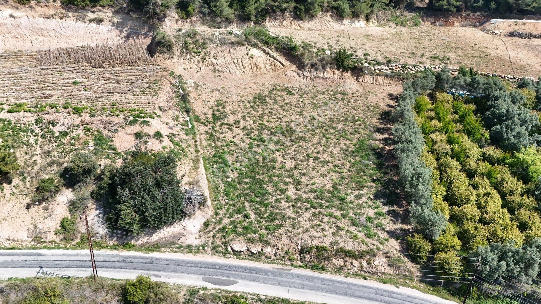 Kösbucağı’nda Anayol Kenarı 2.200 M2 Satılık Tarla - Görsel 6