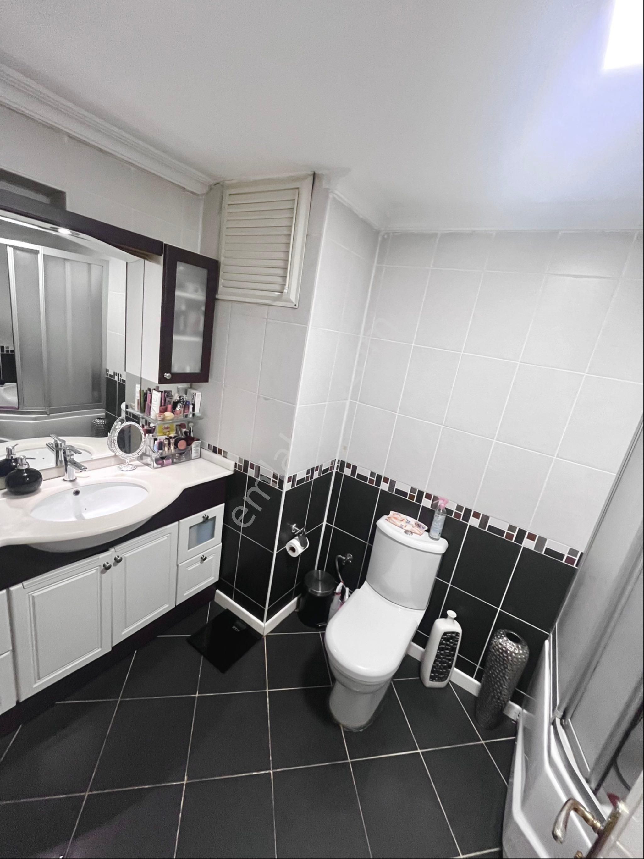 Mükemmel Konumda Site İçi Çok Geniş 3+1 - Görsel 11