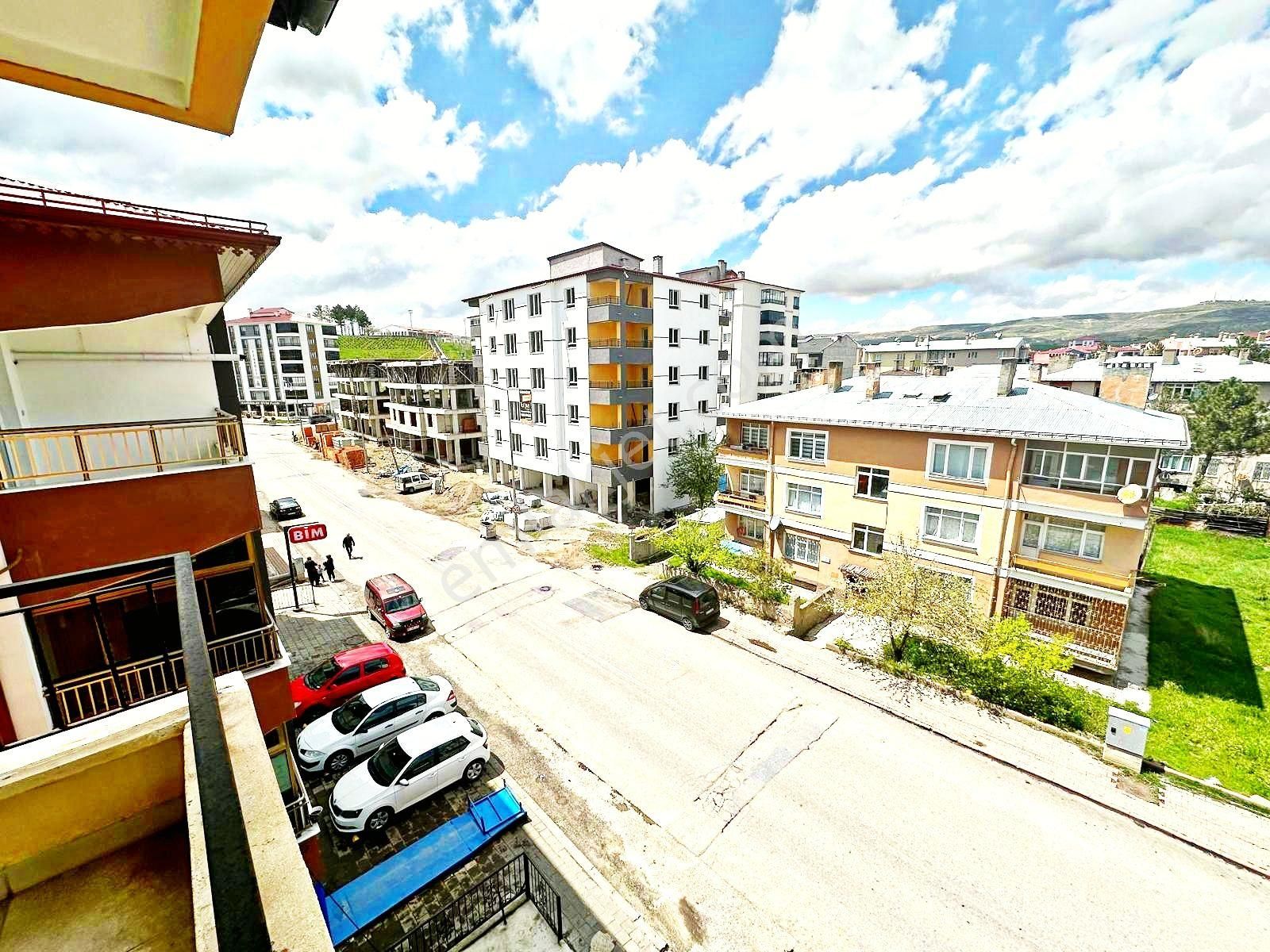 Karahan Emlaktan Satılık 400 M² Arsa Üzerinde Bahçeli Müstakil 4.katlı Komple Bina - Görsel 32