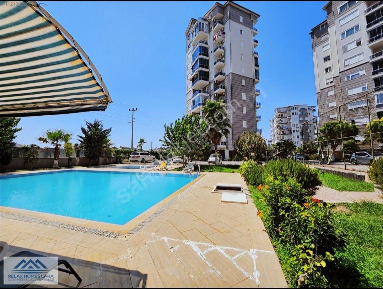 Havuzlu Sitede Geniş 3+1