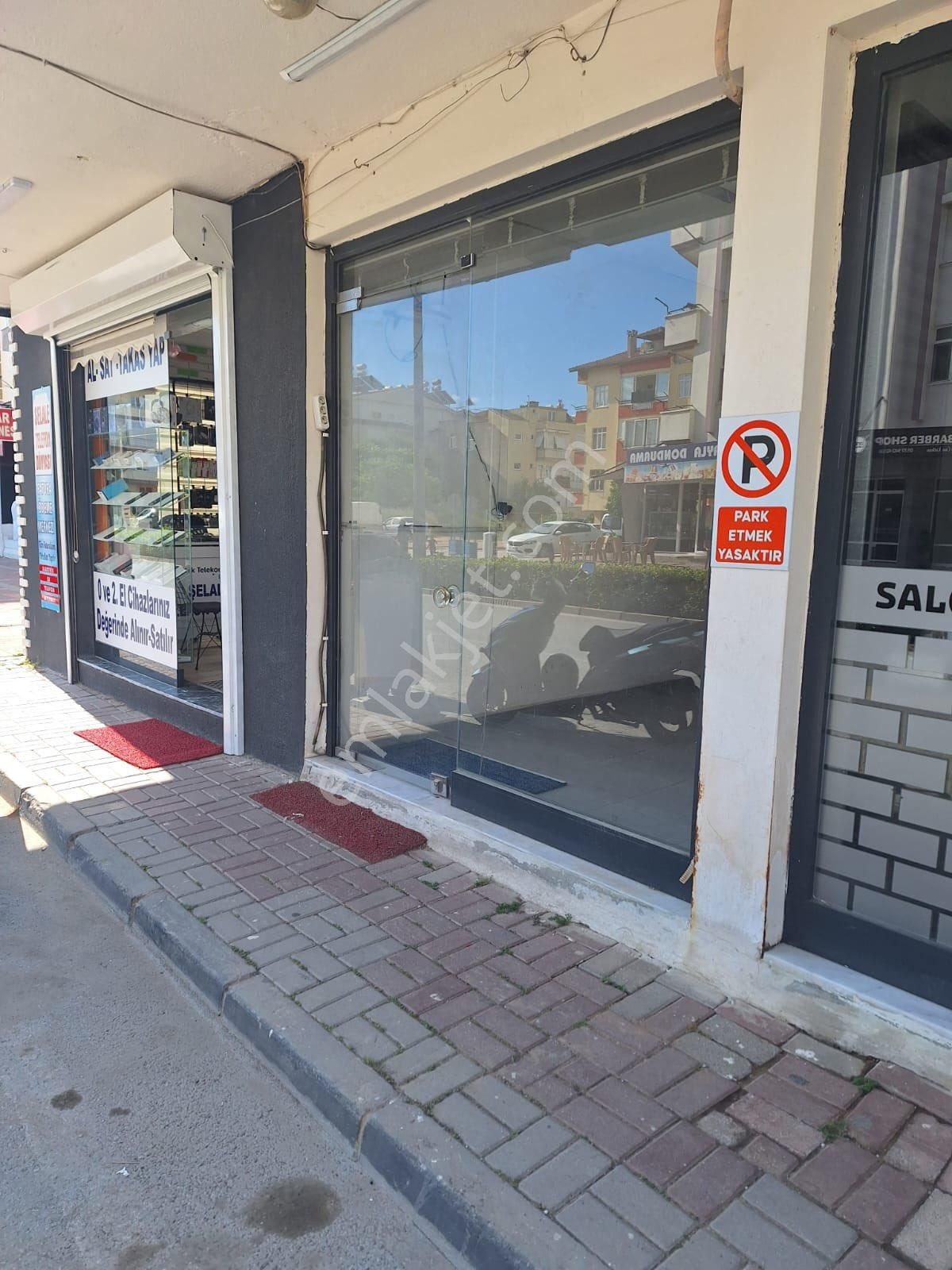 Remzi Güven Caddesinde Kiralık Dükkan
