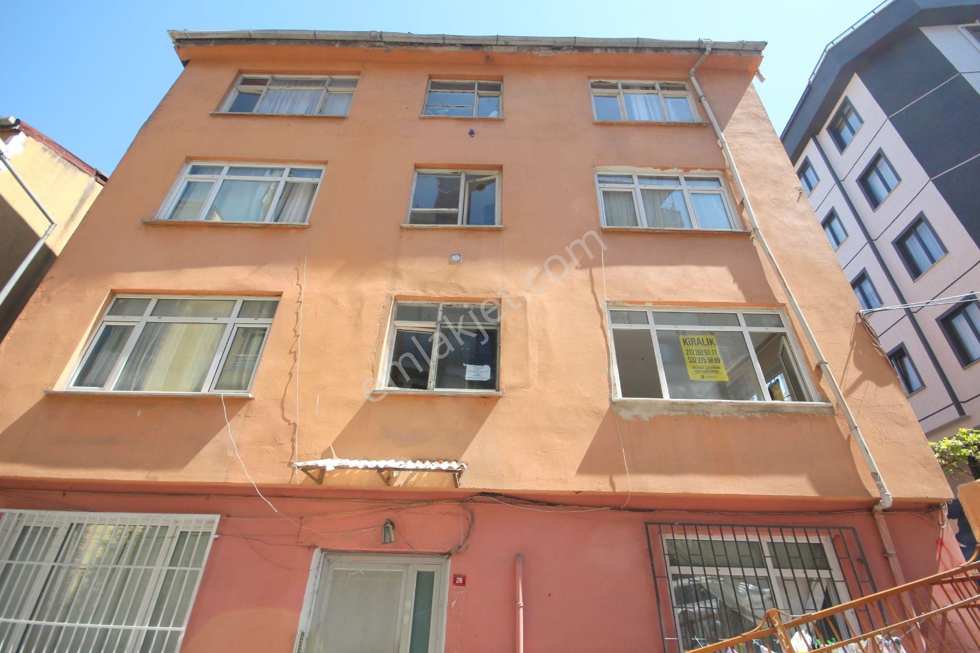 Kiralık 2+1 Gültepede Büyük Balkonlu Yeşillikler İçerisinde Güneşli Daire