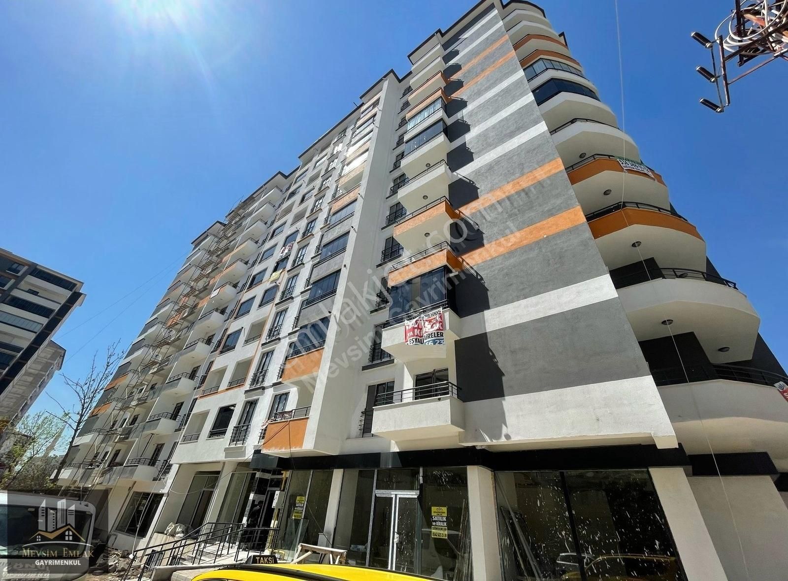 Mevsim Gayrimenkulden Yunus Emre Bulvarı 3+1 Satılık Sıfır Daire