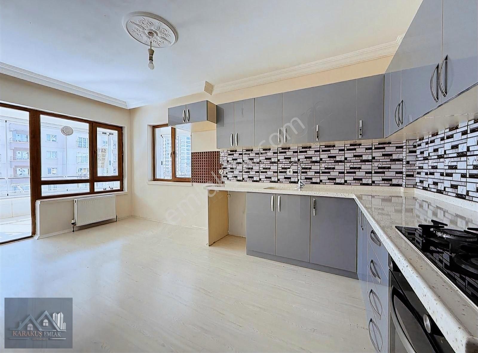 Karakuş Emlak'tan Sitede Güney Cep. Ara Kat Masrafsız 3+1 Daire